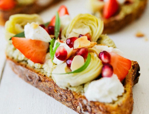 7 idées de pic-nic estival avec le pain Tritordeum et les tartinades de légumes Delisol.